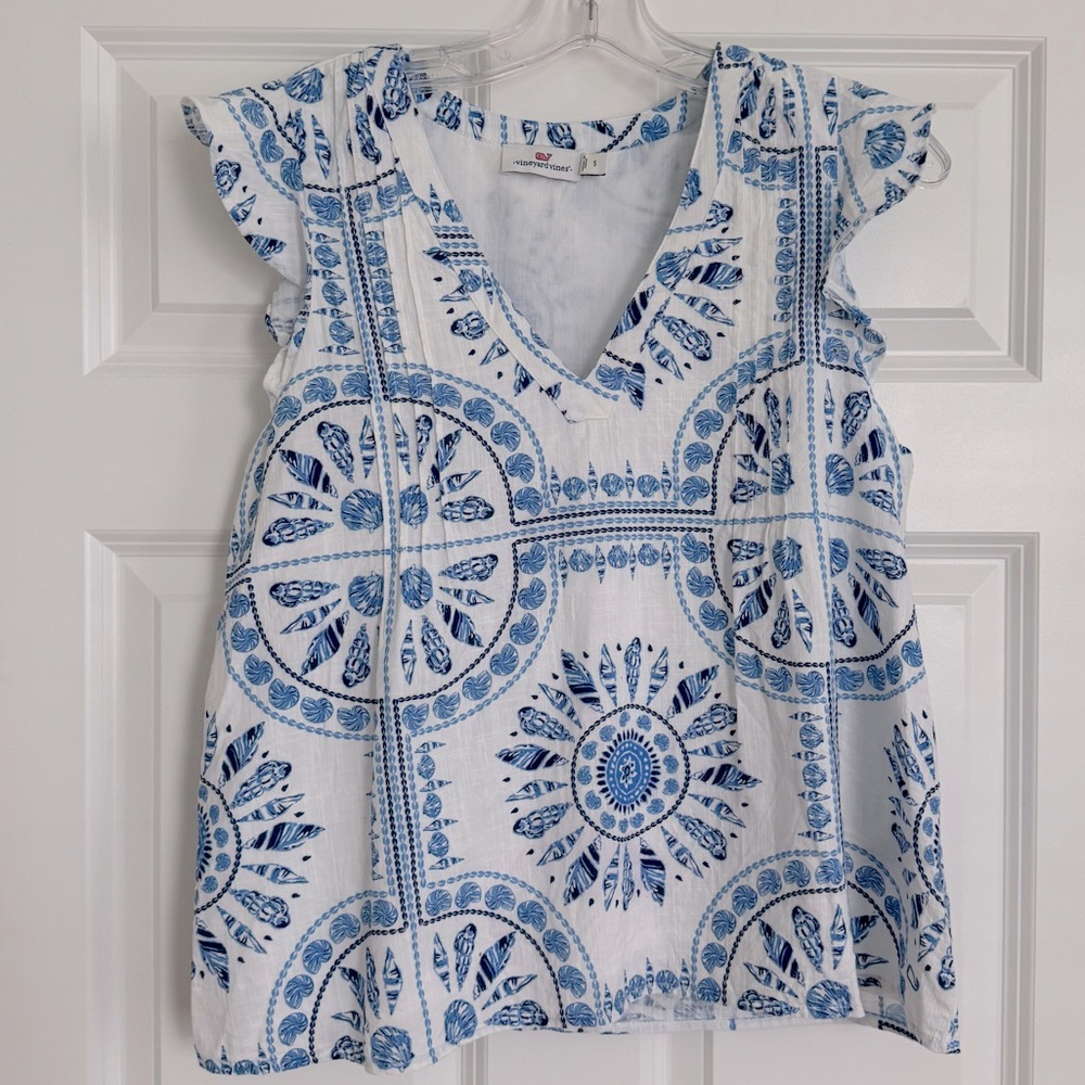 vineyard vines seashell treasure flutter tank Small (B)